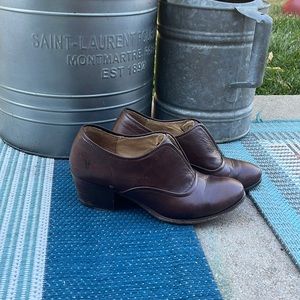 7.5 FRYE brown full leather, made in Mexico booties